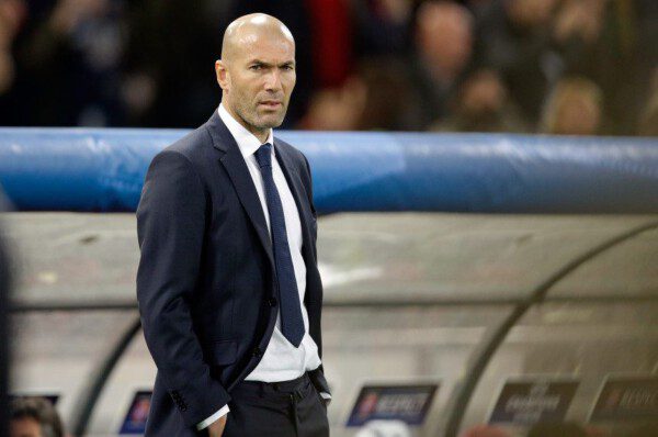 Zinedine Zidane puede ser el entrenador ideal para el Real Madrid/ AP